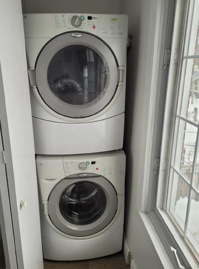 Free Parking, Beautiful 4 1/2- 2 Bedroom Apartment Montréal Kültér fotó