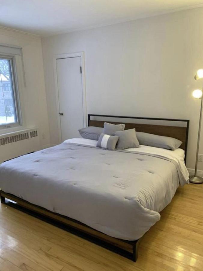 Free Parking, Beautiful 4 1/2- 2 Bedroom Apartment Montréal Kültér fotó